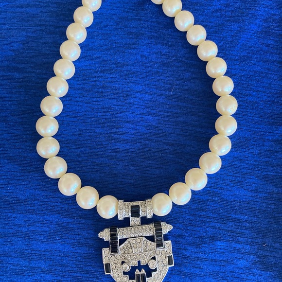 Vintage Pearl Choker Necklace and Clip-on Earring set - Picture 7 of 12